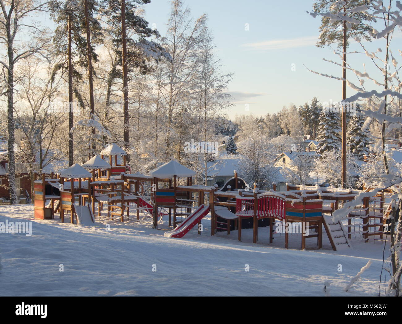 Der neue Spielplatz am Brotorpsskolan Lindesberg Stockfoto