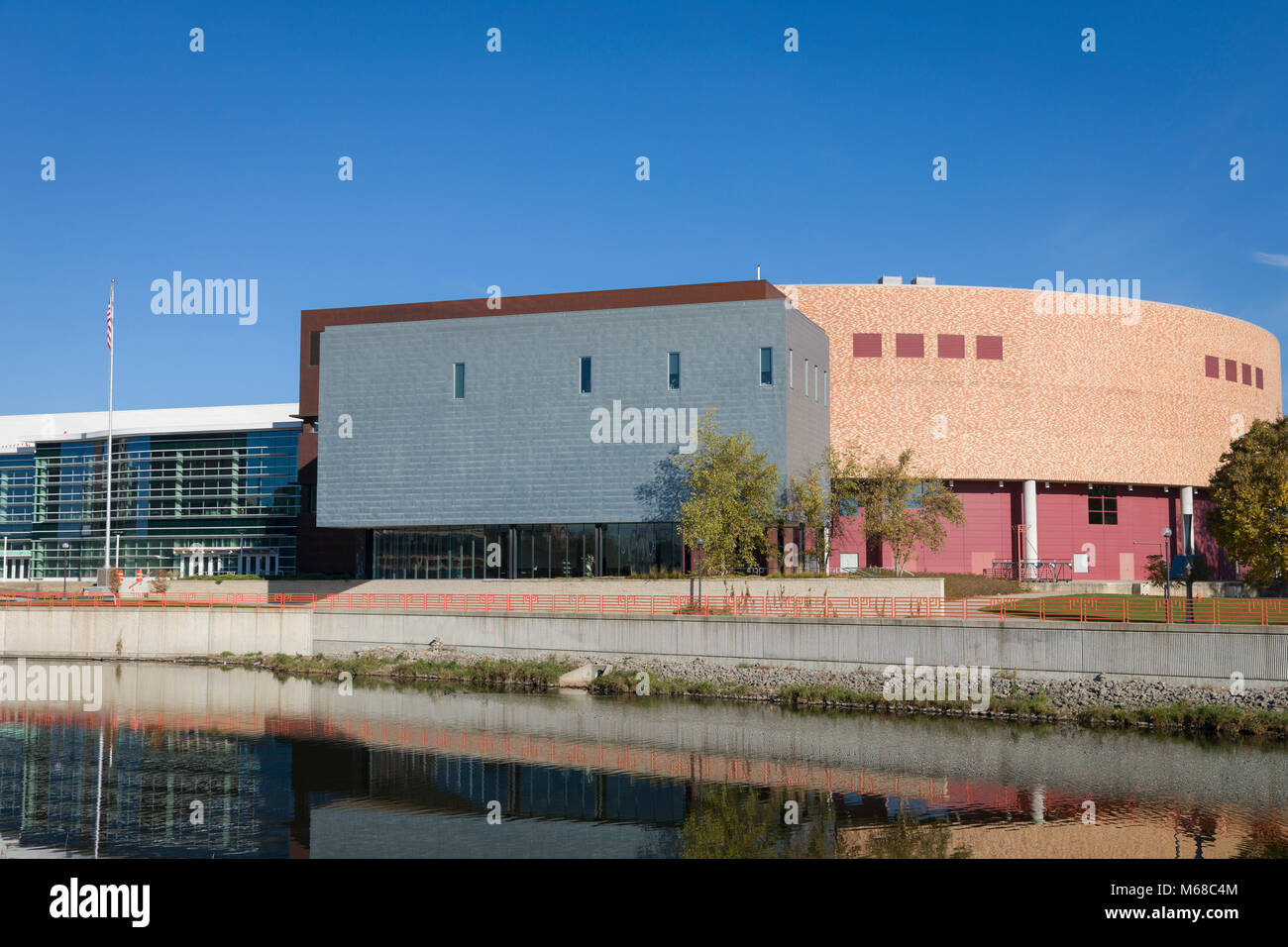 Neue Rochester Art Center und dem angrenzenden Civic Center, Rochester, MN. Stockfoto