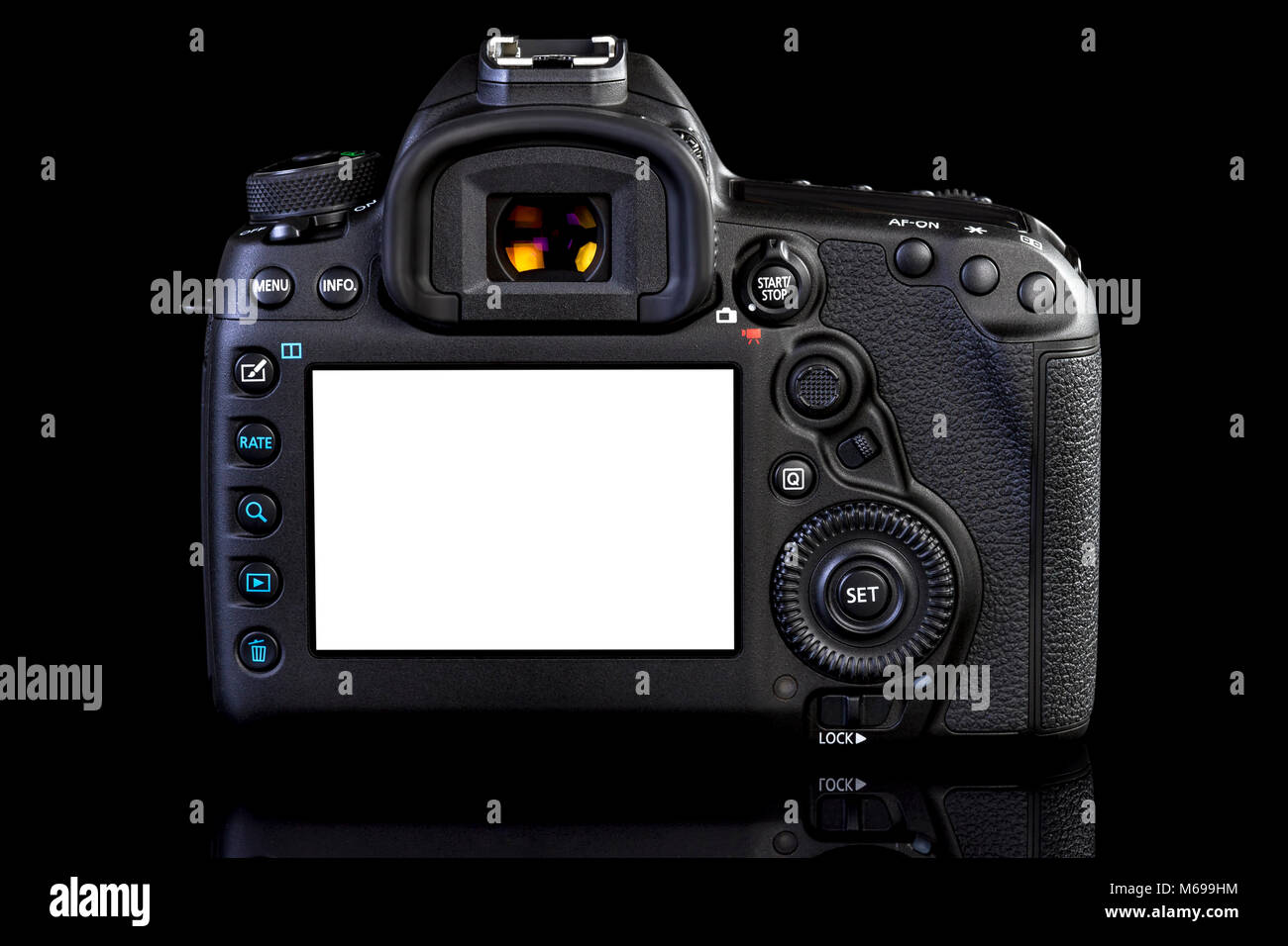 Dslr-Kamera zurück Seite auf schwarzen Hintergrund Stockfoto