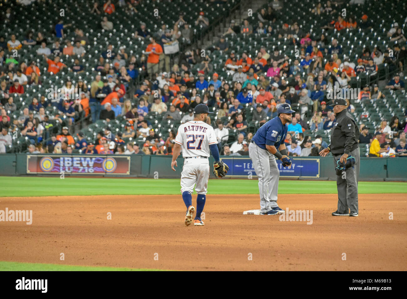Jose Altuve und Robinson Cano im dritten Spiel der Serie 4 Spiel, 5. April 2017. Astros gewann 5-3 Stockfoto