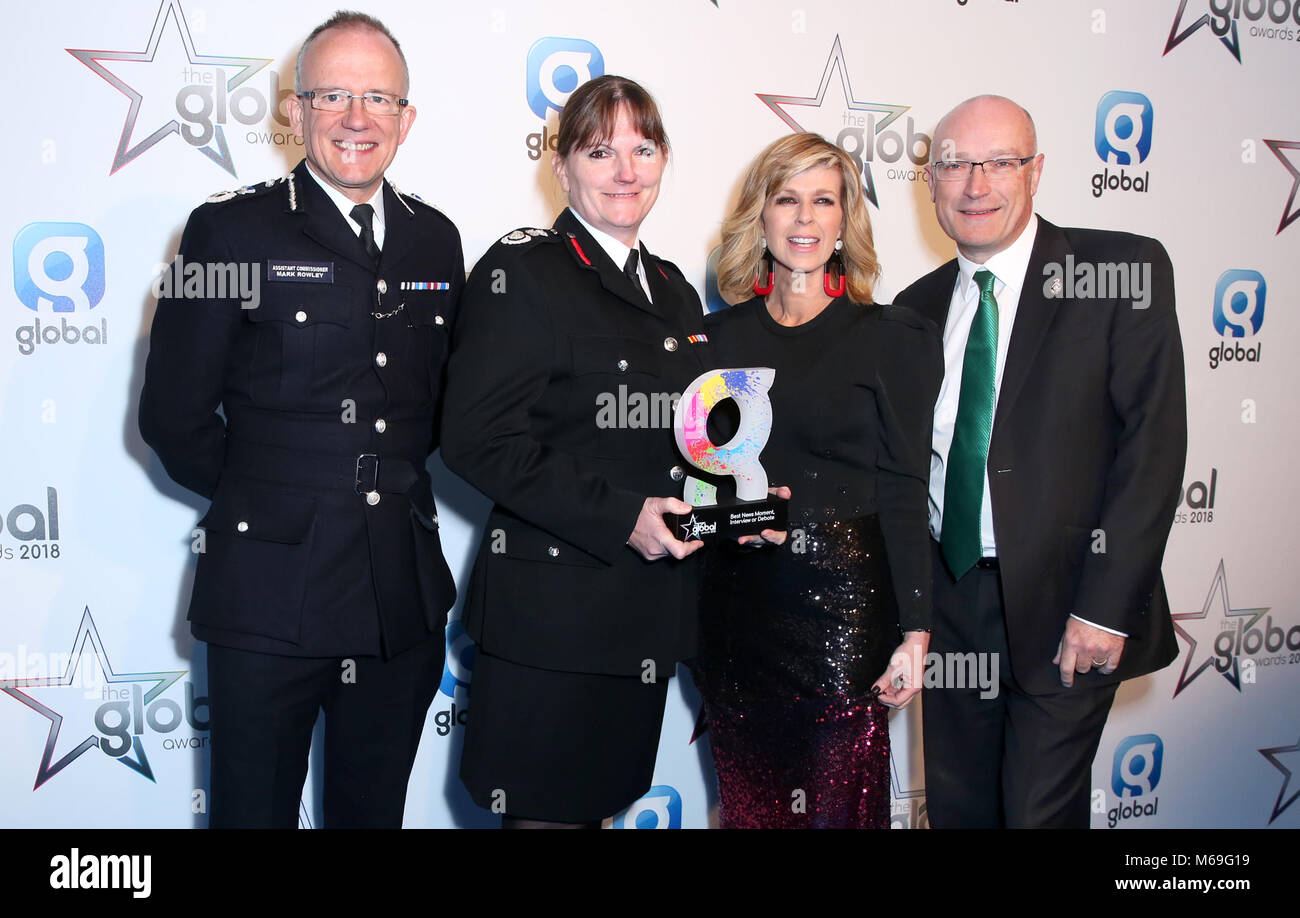 Mark Rowley, Dany Baumwolle mit dem Award für die beste News Moment, Kate Garraway und Garrett Emerson im Presseraum an den Global Awards, ein brandneues Auszeichnungen zeigen durch Globale, Medien und Entertainment Group gehostet, in der Londoner Eventim Apollo Hammersmith. Bild Datum: Donnerstag, 1. März 2018. Siehe PA Geschichte showbiz Global. Photo Credit: Isabel Infantes/PA-Kabel Stockfoto