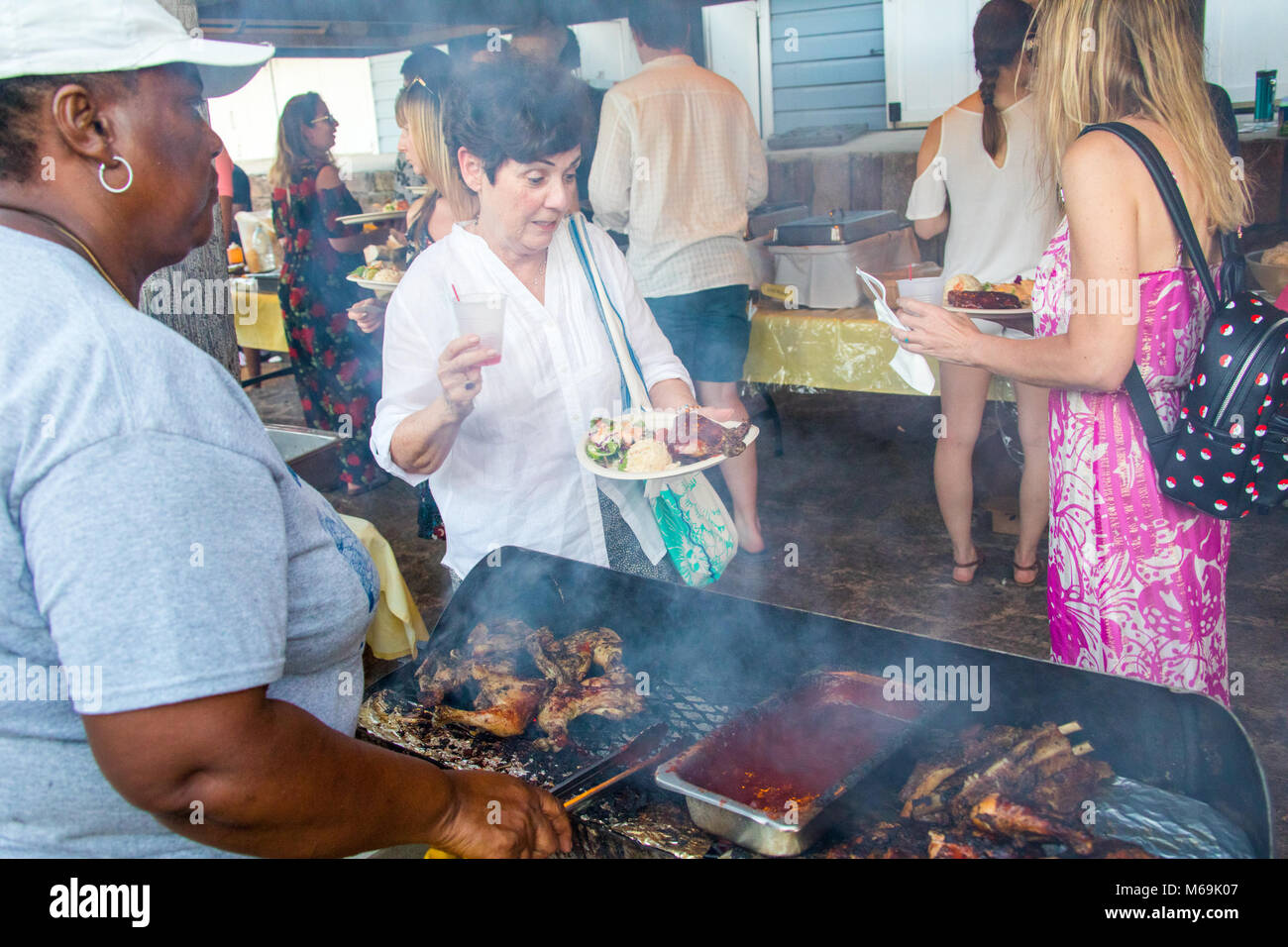 Shirley Heights Sonntag BBQ, Antigua Stockfoto