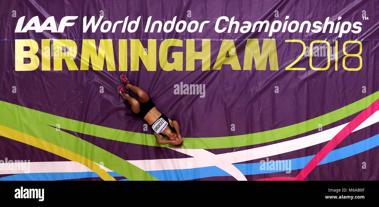 Der Ukraine Yuliya Levchenko reagiert nach einem Foul Sprung in der Frauen Hochsprung während des Tages eine der 2018 IAAF Indoor Wm in der Arena Birmingham, Birmingham. Stockfoto