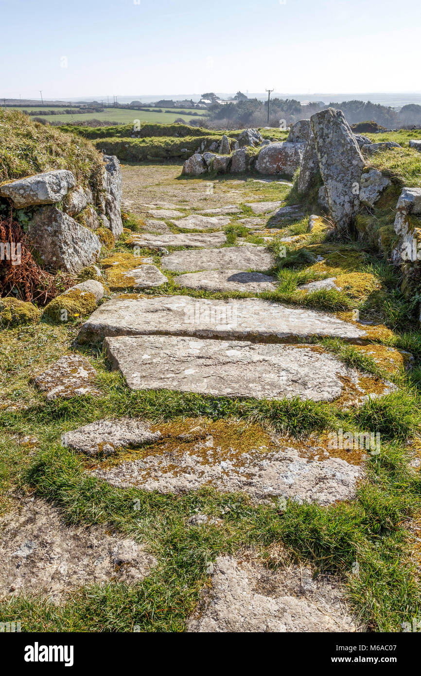Die Häuser aus Stein, die die sichtbaren Reste von Carn Euny Dorf, eine Siedlung, die von der späten Eisenzeit vorwärtsgekommen dar Stockfoto