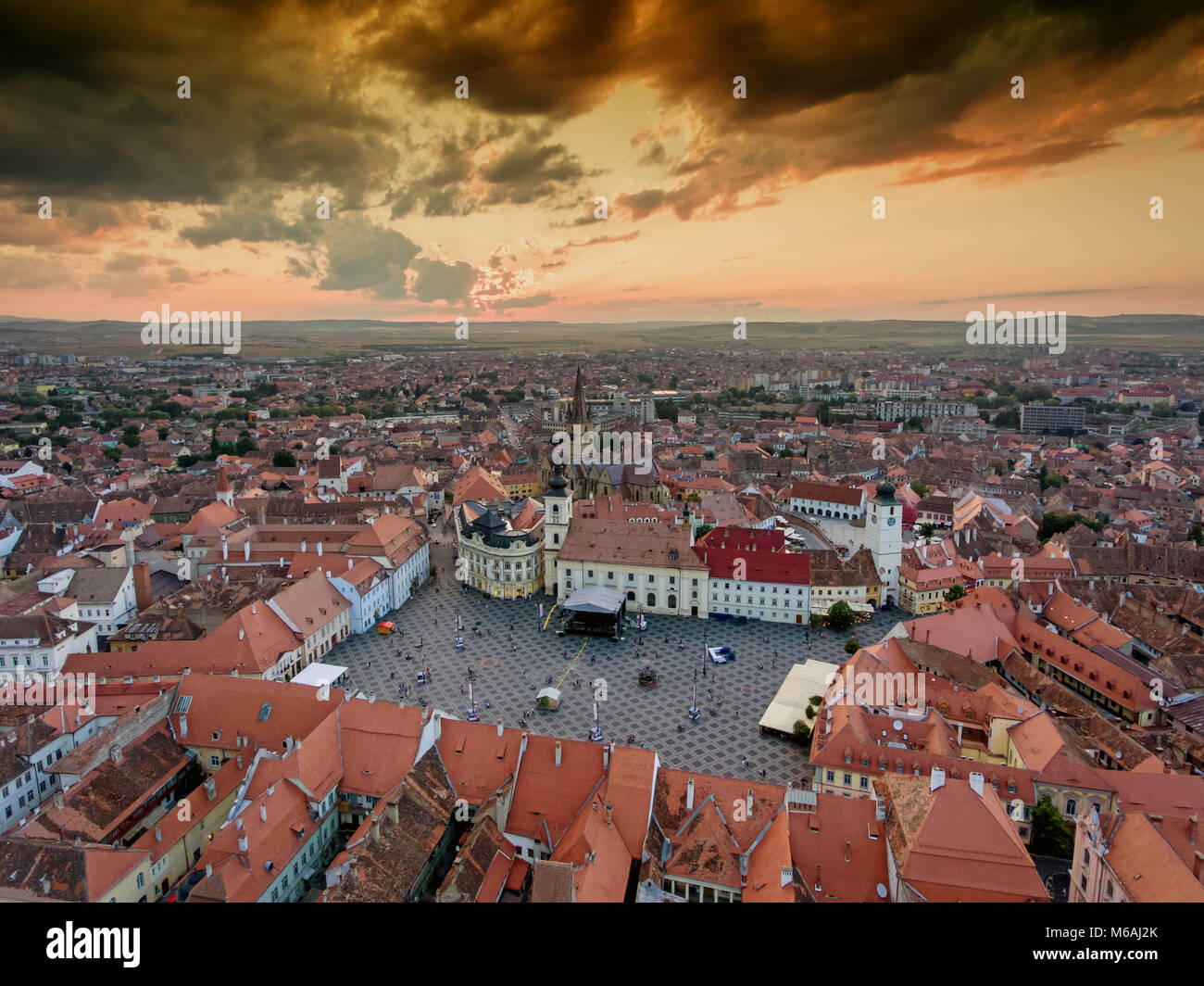 Sibiu Rumänien Luftbild bei Sonnenuntergang Stockfoto