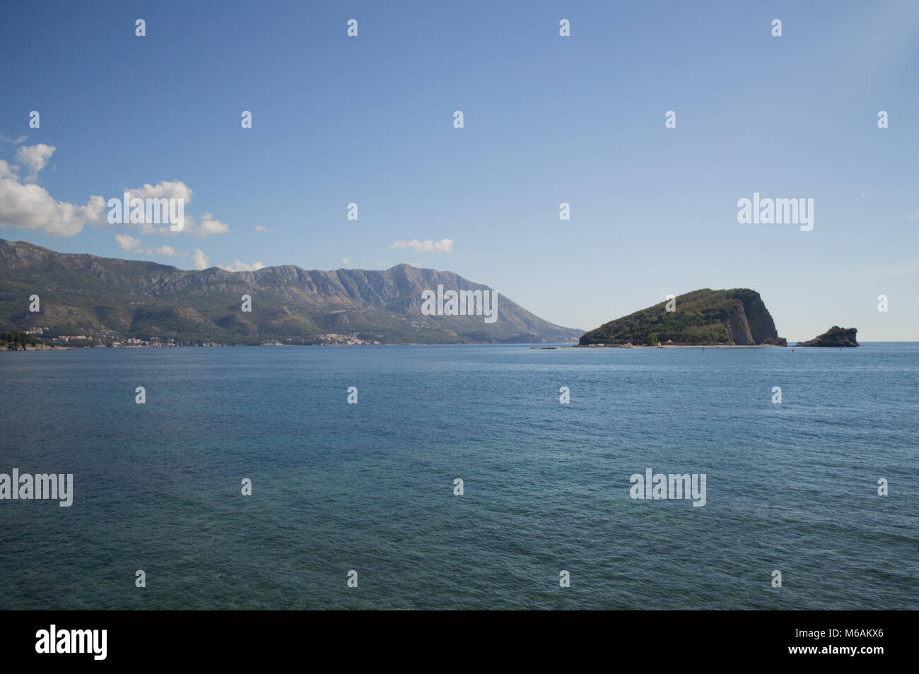 Panorama der Riviera von Budva und Sveti Nikola Insel, Montenegro Stockfoto