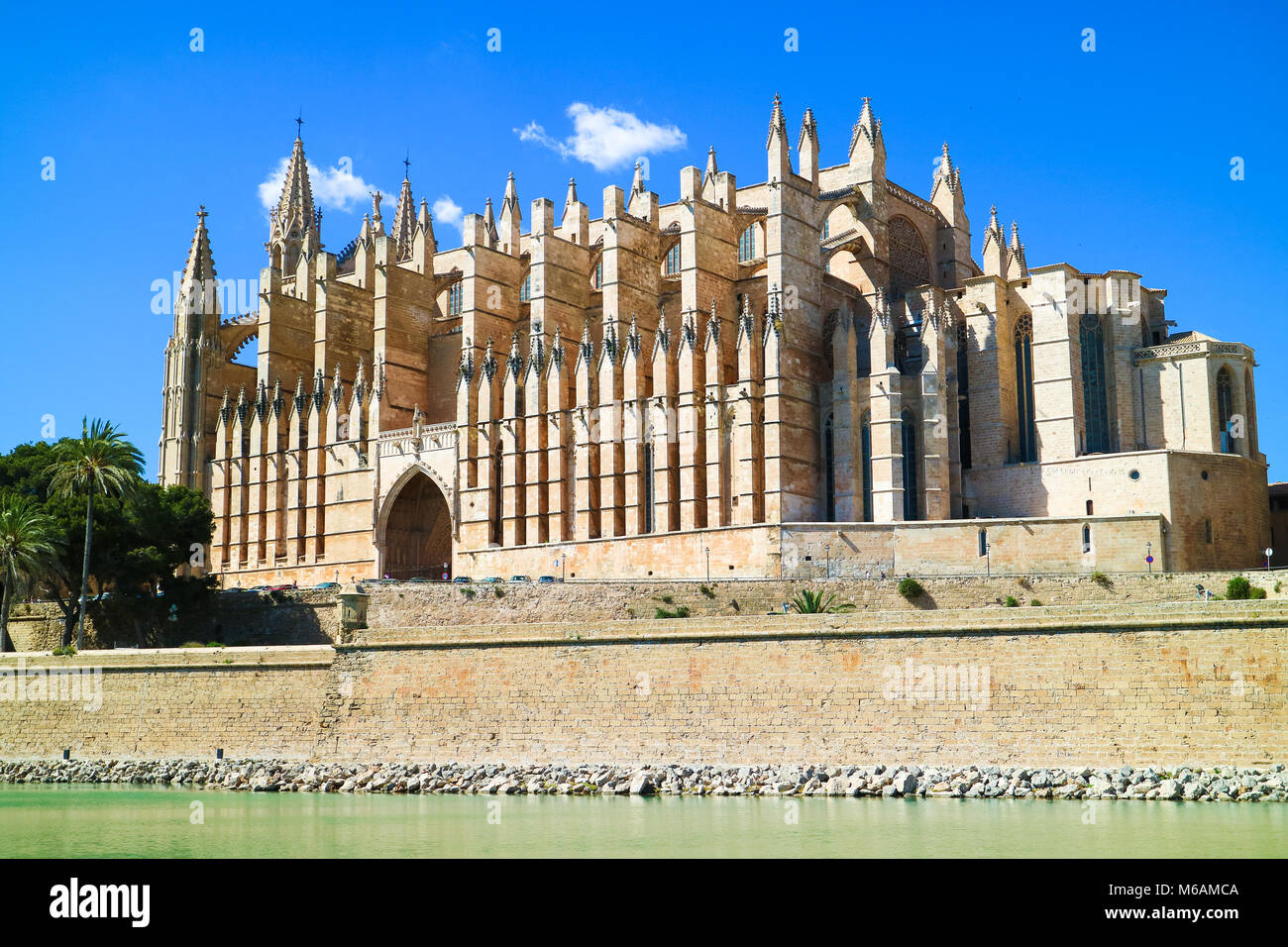 La Seu - Die berühmten mittelalterlichen gotischen Kathedrale in der Hauptstadt der Insel. Palma de Mallorca, Spanien. Stockfoto