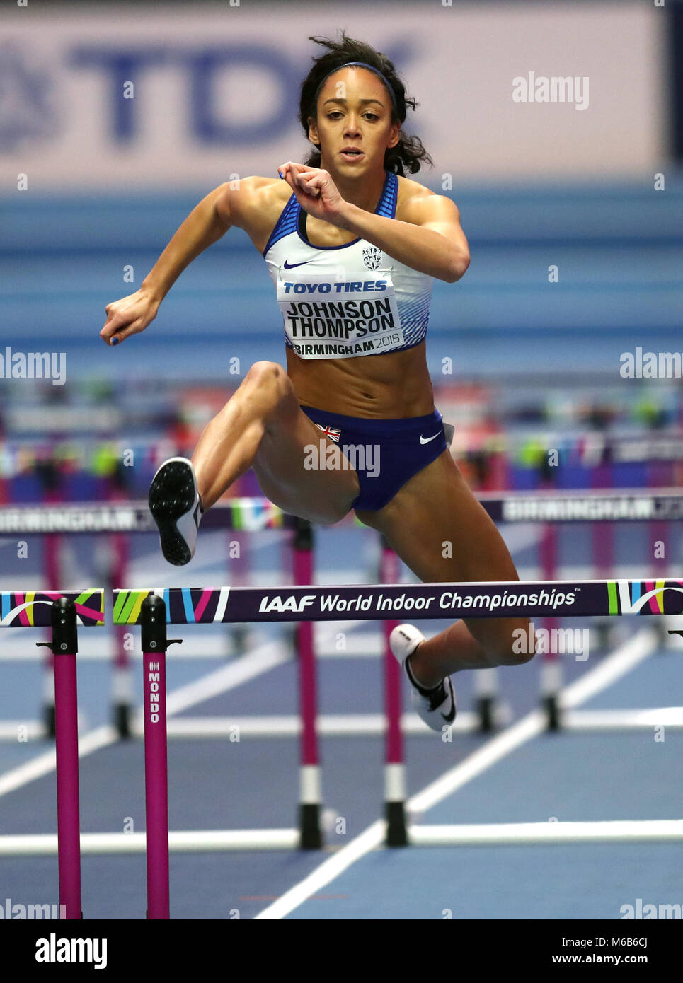 Großbritanniens Katarina Johnson-Thompson in den 60m Hürden der Frauen Pentathlon bei Tag zwei Der 2018 IAAF Indoor Wm in der Arena Birmingham. Stockfoto