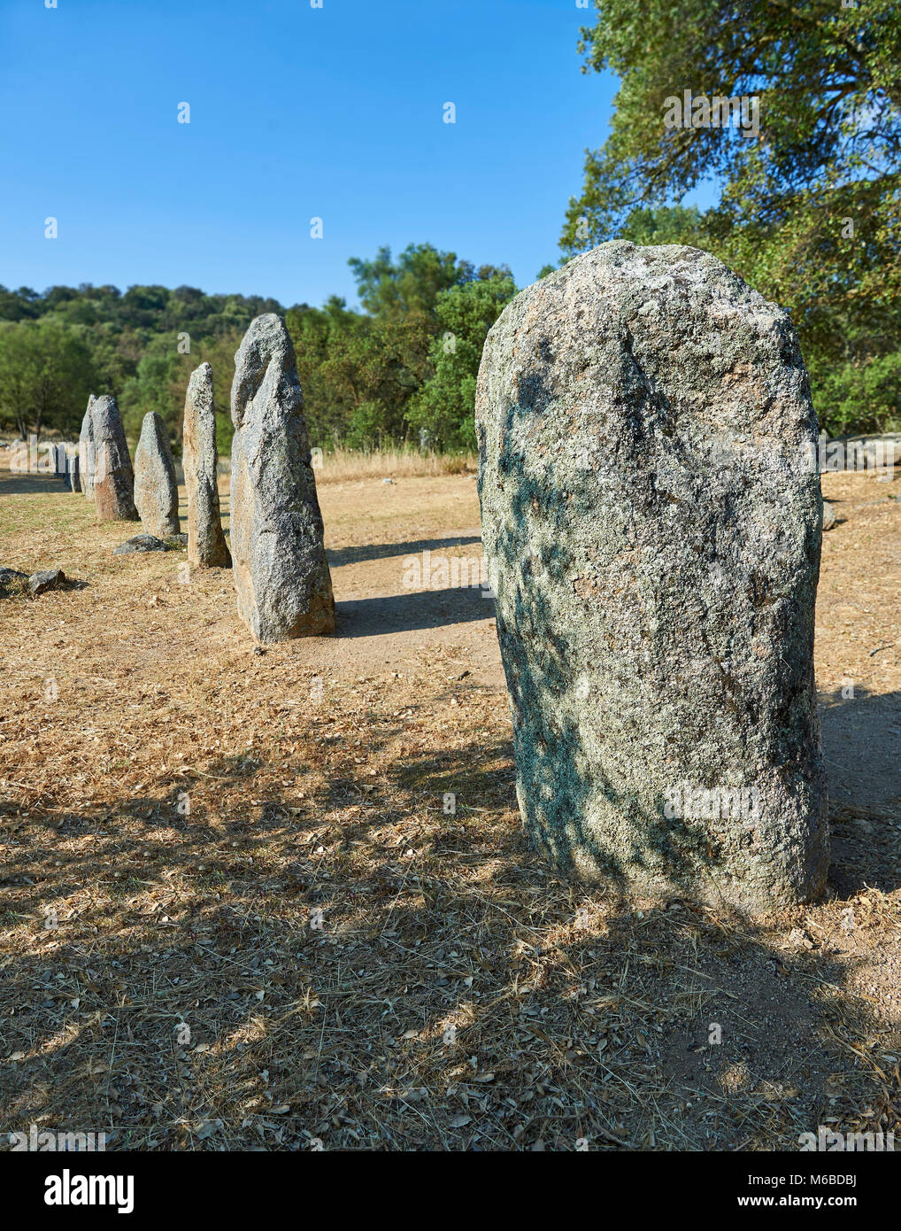 Fotos & Bilder von prähistorischen Kupfer alter Proto anthropomorphen Standing Stone statue Menhire in der biru' e Concas archaeolological Ort, Sorgono, Stockfoto