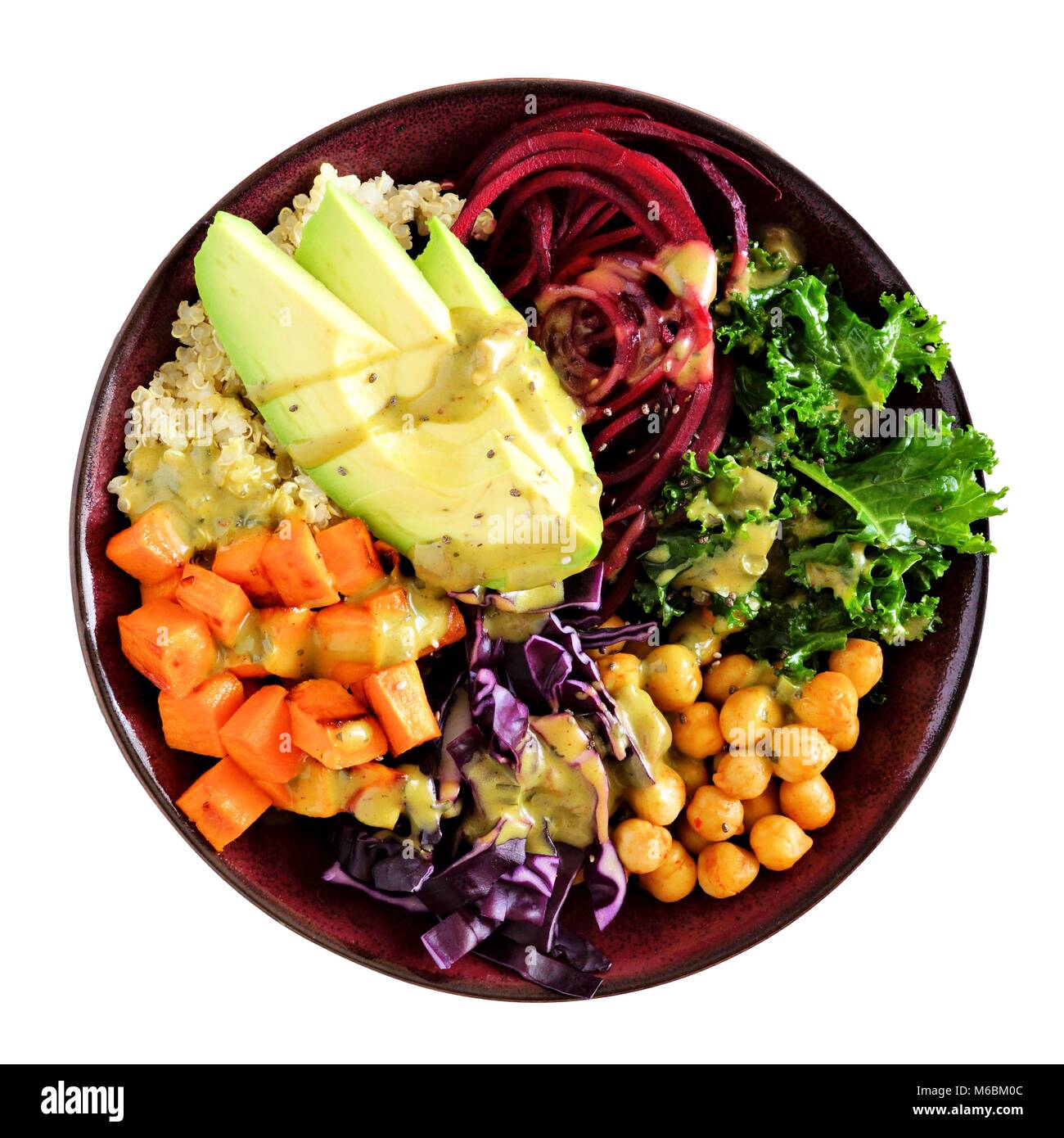 Gesundes Mittagessen Schüssel mit Quinoa, Avocado, Kichererbsen, Gemüse. Ansicht von oben. Auf einem weißen Hintergrund. Gesunde Ernährung Konzept. Stockfoto