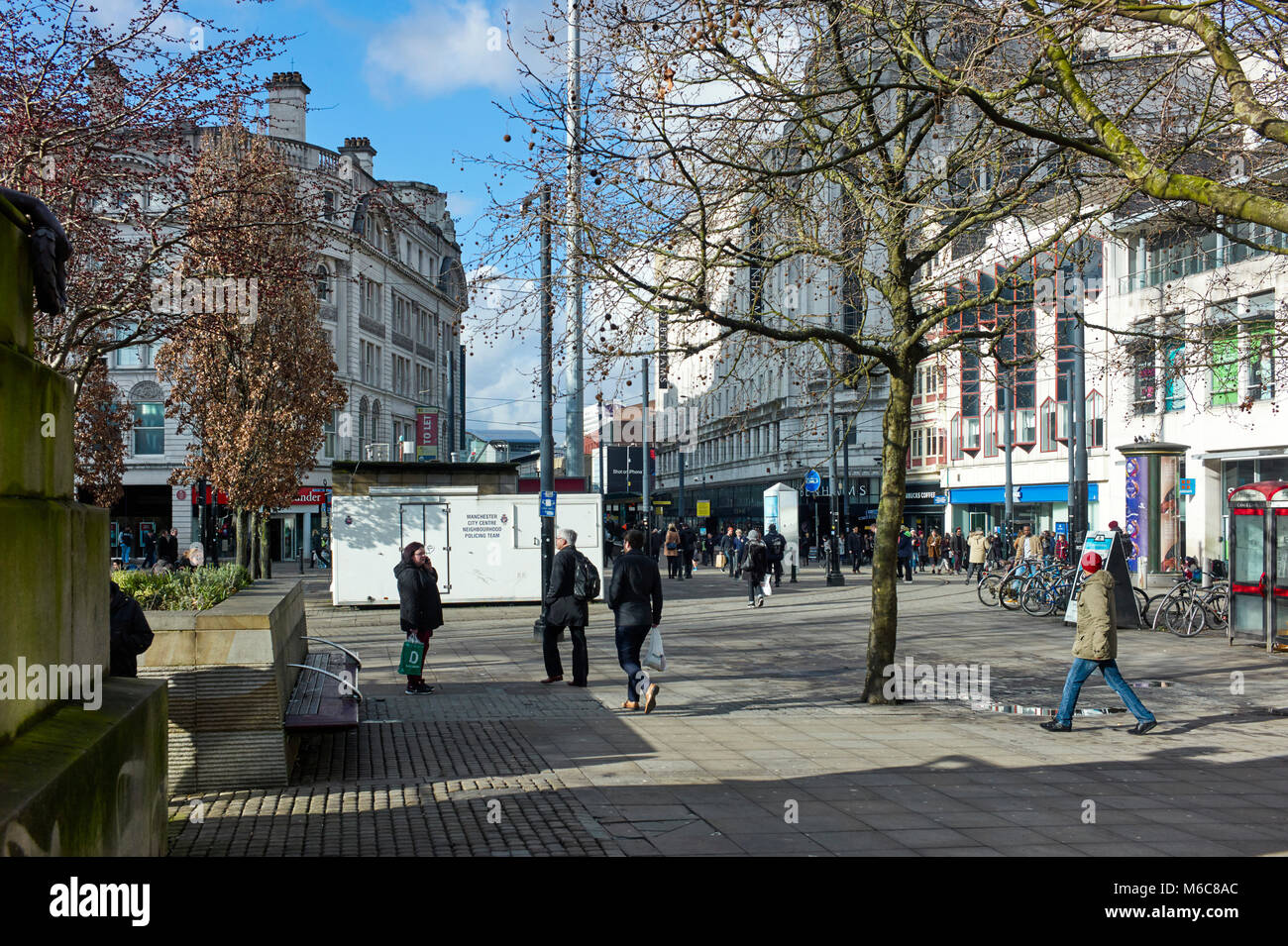 SJ 8498 23, Manchester, Piccadilly, gegenüber der Oldham Street Stockfoto