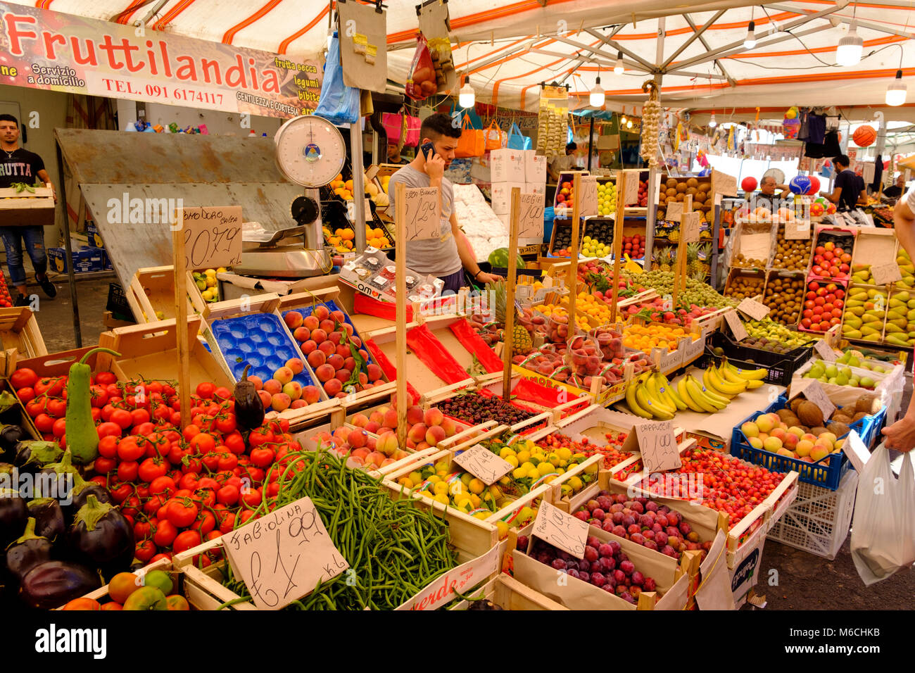 Obst- und Gemüsemarkt Ballaro Markt, Mercato di Ballaro, Palermo, Sizilien, Italien Stockfoto