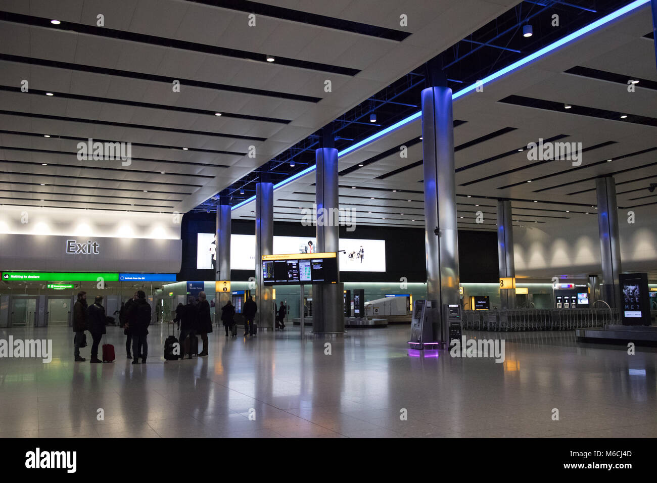Der Flughafen London Heathrow, Gepäckausgabe Hall (Terminal 2) Stockfoto