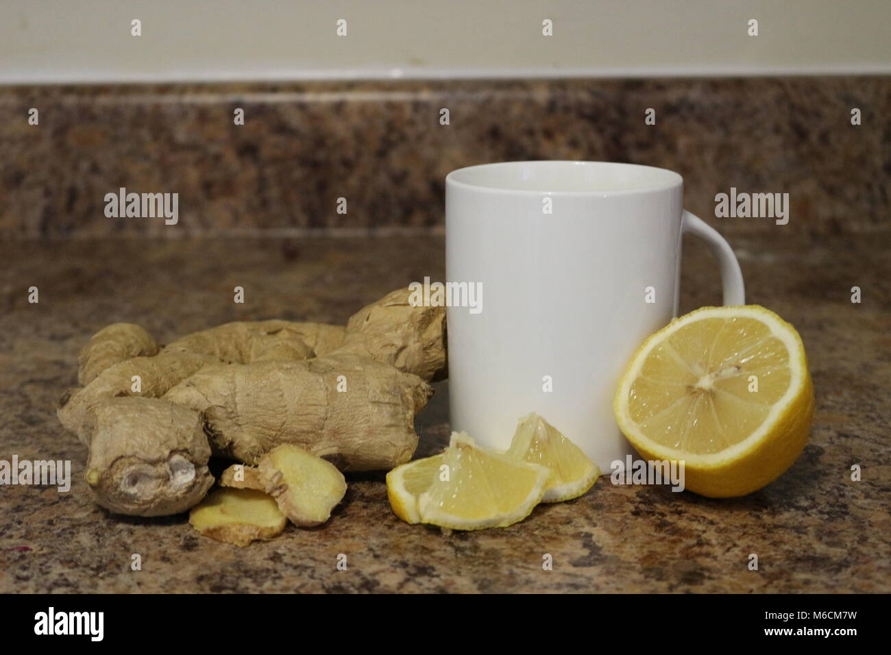 Ingwer Zitrone tee Konzept, ein guter Tee für Heilung Erkältungen und anderen Krankheiten natürlich Stockfoto