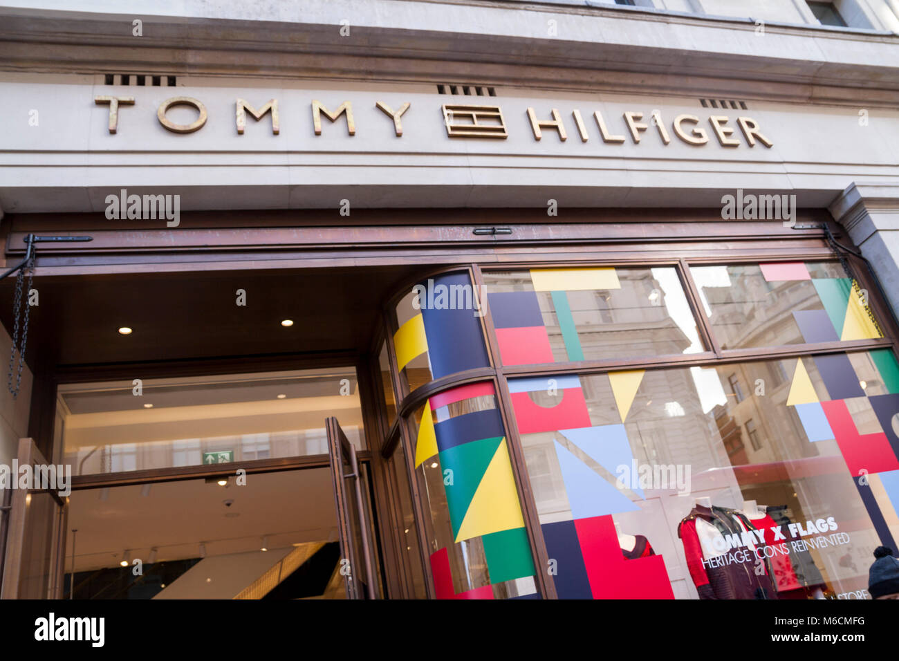Tommy Hilfiger Store Shop Regent St. London GroBbritannien Stockfotografie Alamy