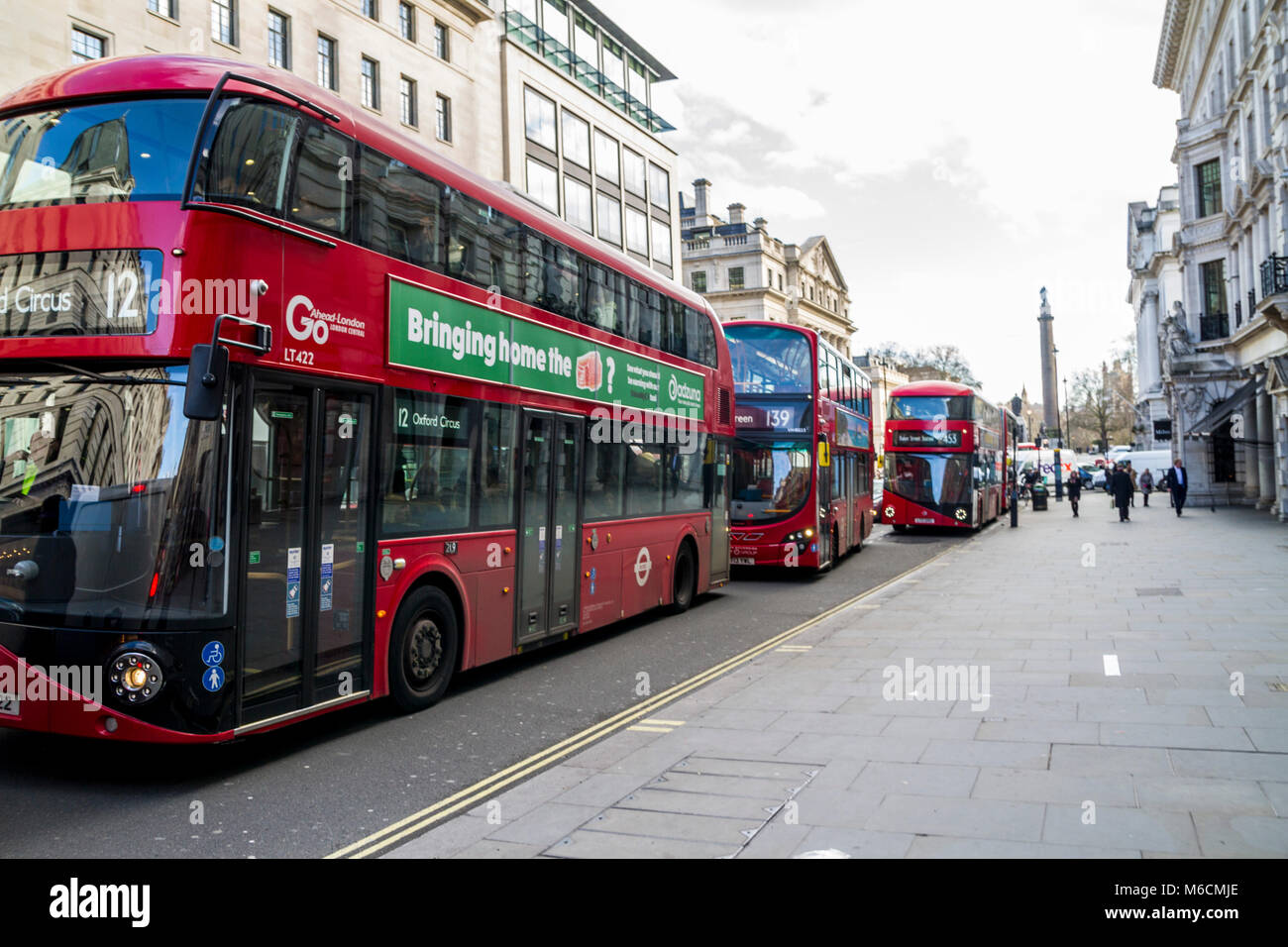 Red Bus London, rote Busse, Großbritannien Stockfoto
