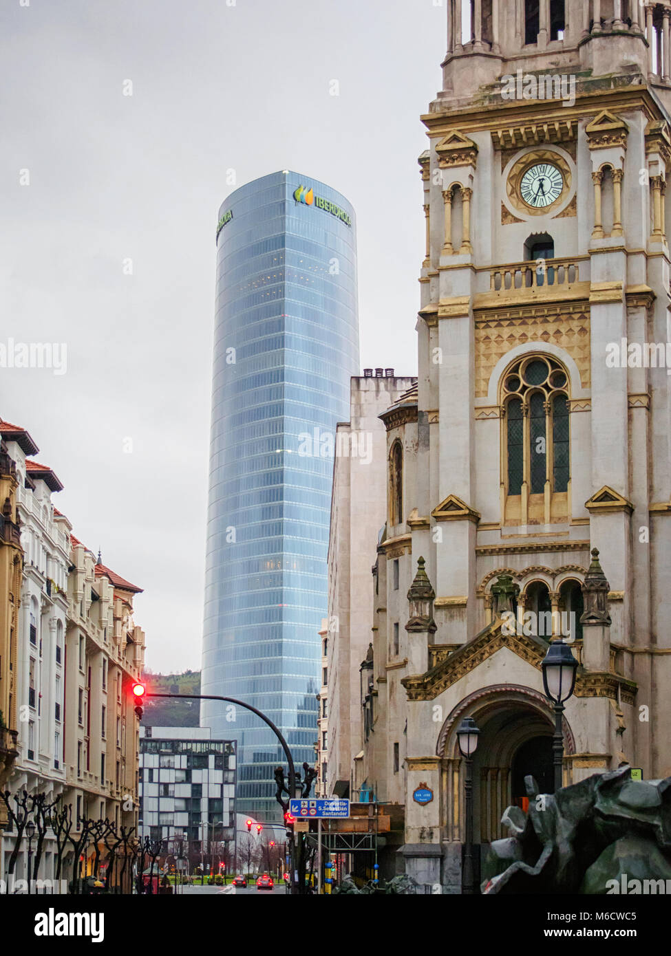 Die moderne Architektur der Stadt Bilbao Stockfoto