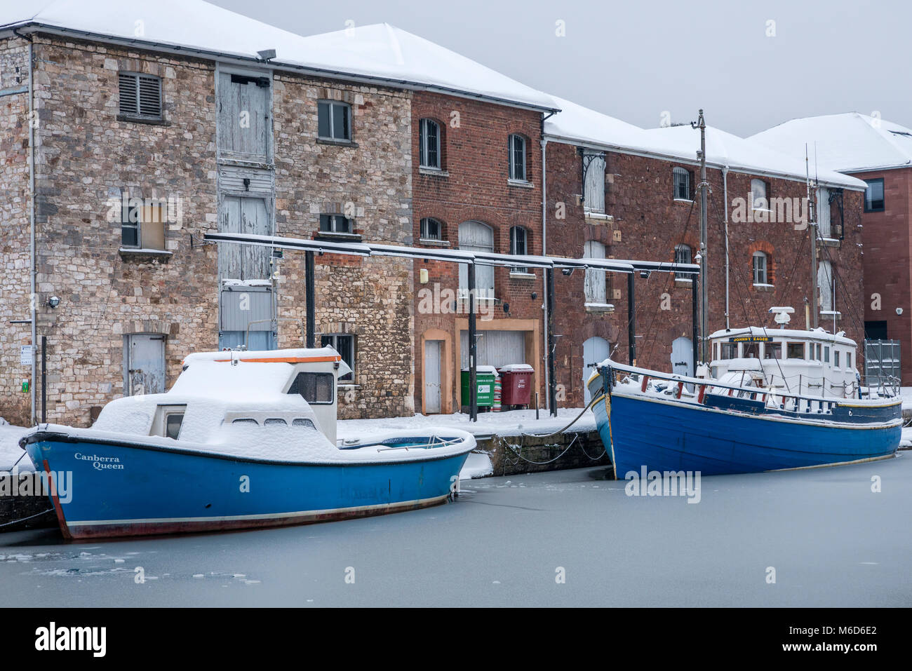 Exeter, Devon, Großbritannien. 2. März 2018. UK Wetter. Schwere Schnee und eisigen Fluss Exe in Exeter. Credit: Sebastian Wasek/Alamy leben Nachrichten Stockfoto