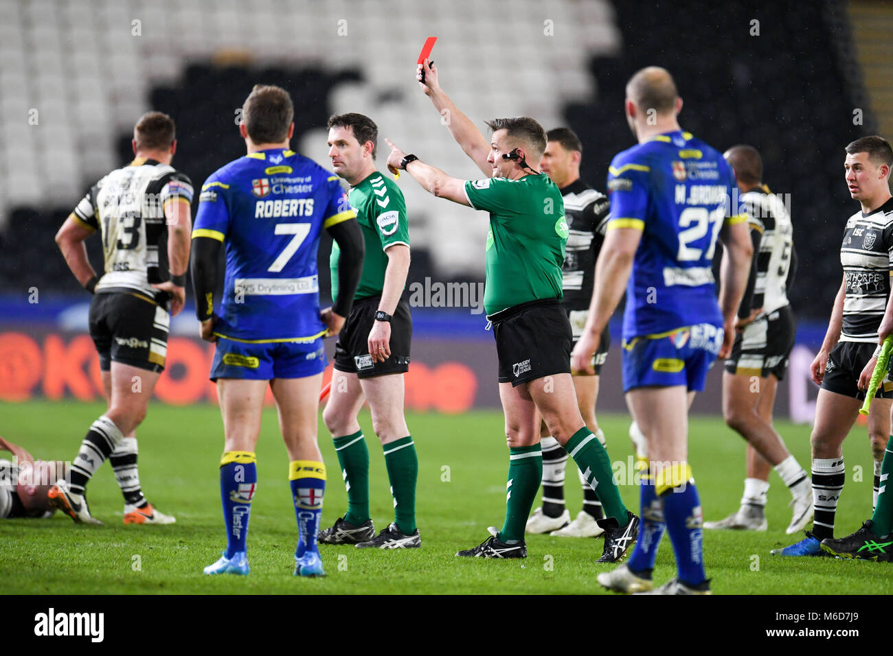 Hull, Großbritannien. 2. März, 2018. Betfred Super League Rugby, Runde 4, Rumpf FC im Vergleich zu Wölfen; Warrington Warrington Wolves' Declan Patton erhält eine rote Karte Kredit: Aktuelles Bilder/Alamy leben Nachrichten Stockfoto