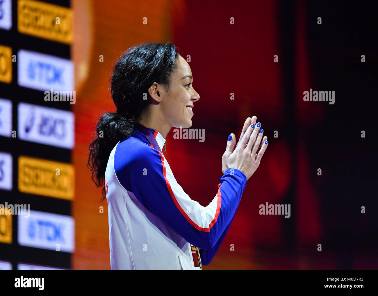 Birmingham, Großbritannien. 2. März, 2018. Katarina Johnson-Thompson (GBR) ist eine neue Indoor Pentathlon Weltmeister bei Medaille Präsentation während der IAAF World Indoor Championships im Arena Birmingham am Freitag, den 02. März 2018. BIRMINGHAM, ENGLAND. Credit: Taka G Wu Credit: Taka Wu/Alamy leben Nachrichten Stockfoto