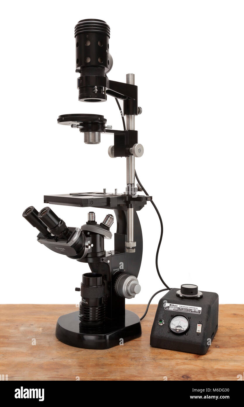 Vintage Nikon zusammengesetzte Mikroskop Typ Kt Kohler Beleuchtung base Stockfoto