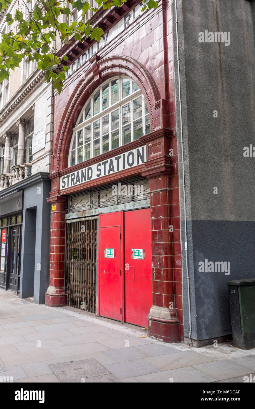 Strand Station/Aldwych Tube Station. Geschlossen und stillgelegte U-Bahn Station in London, Großbritannien Stockfoto