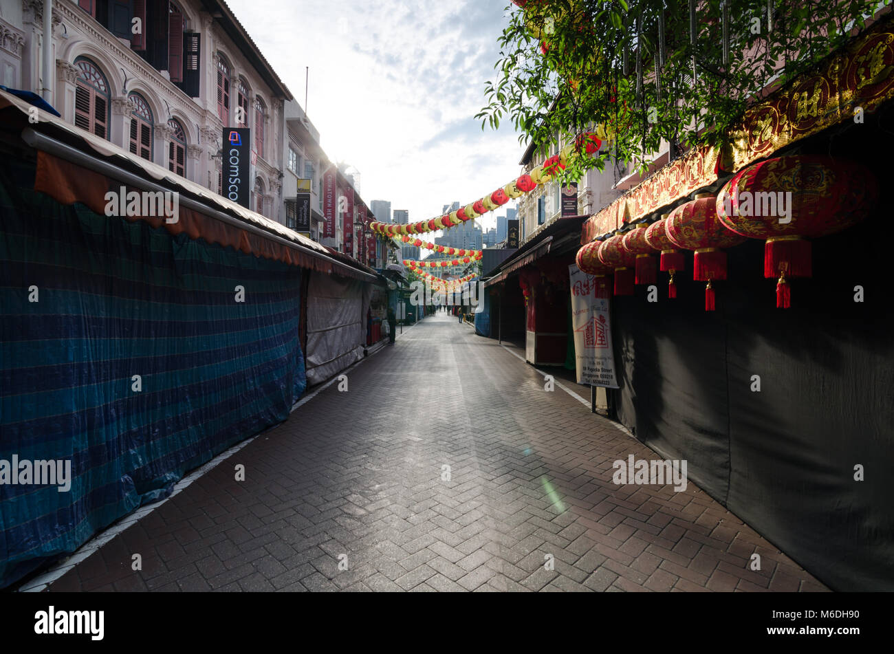 Morgen Blick auf Singapur berüchtigten Chinatown. Chinatown ist eine ethnische Enklave innerhalb der zentralen Gegend von Singapur. Stockfoto