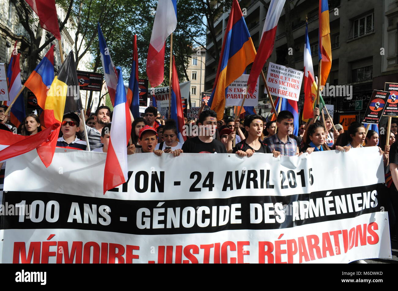 Armenische diaspora März in Lyon das 100-jährige Jubiläum des 24. April 1915 schlachtet, Lyon, Frankreich Stockfoto