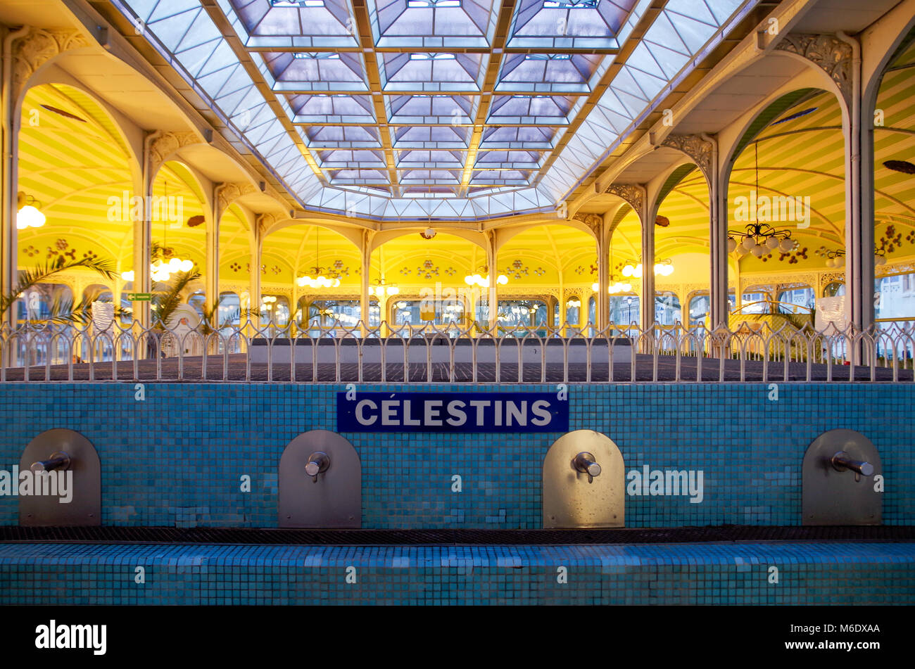 Berühmten Jugendstil Halle des Quellen oder Brunnen Halle in Vichy, Frankreich, das für seine Thermalquellen und Heilbäder bekannt. Stockfoto