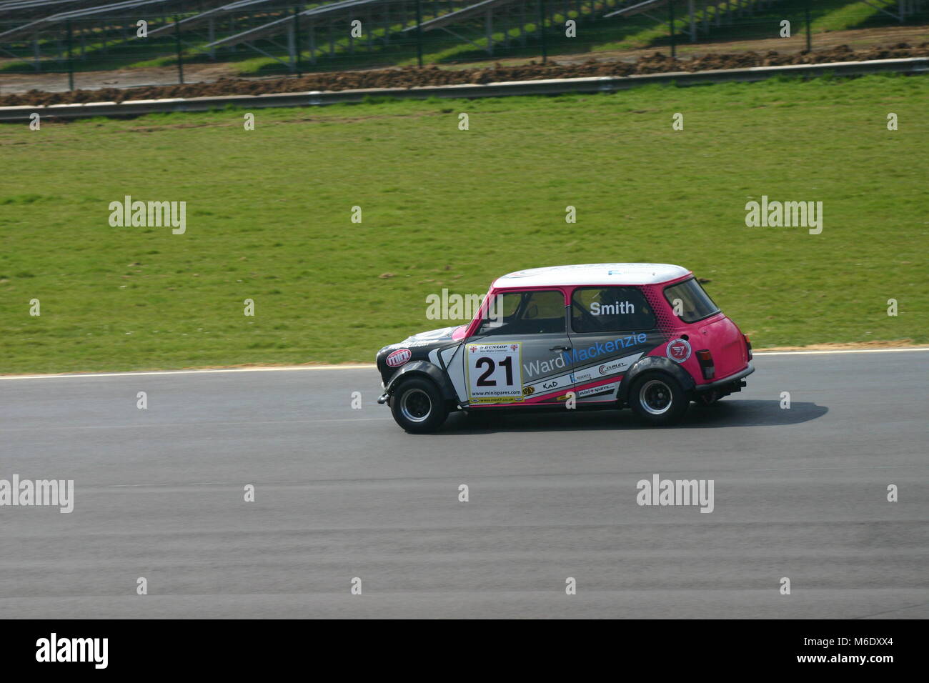 Mini Miglia Rennen in Castle Combe April 2015 Stockfoto