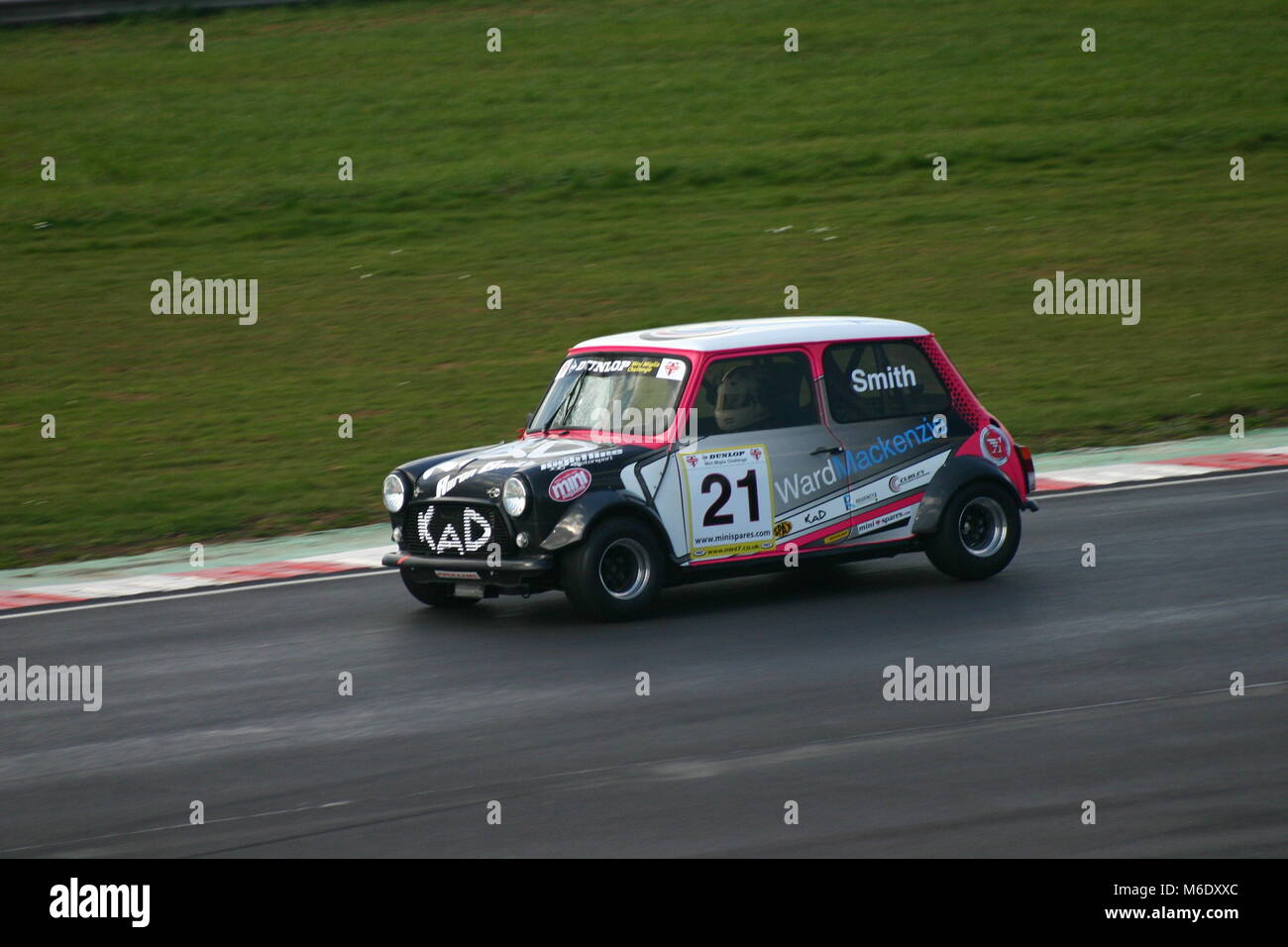 Mini Miglia Rennen in Castle Combe April 2015 Stockfoto