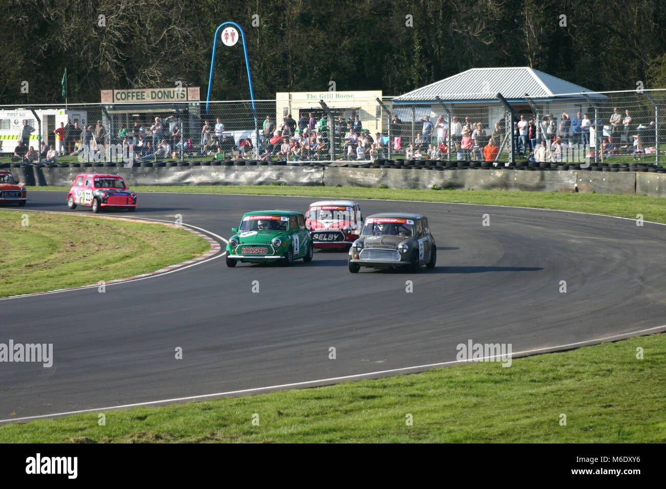 Mini 7 Racing in Castle Combe April 2015 Stockfoto