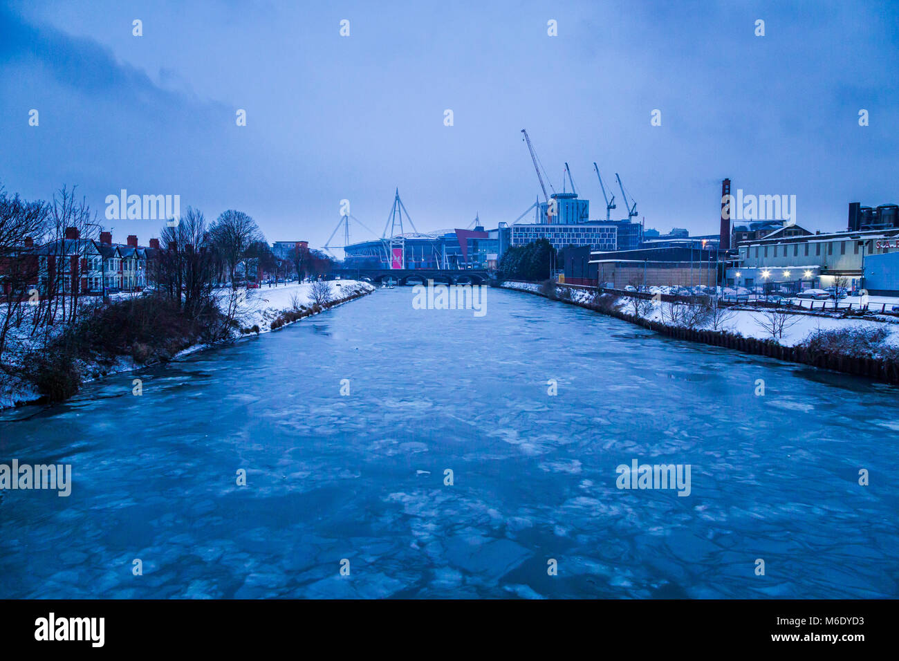 Zugefrorenen Fluss Taff von Fürstentum Stadium Cardiff. Stockfoto