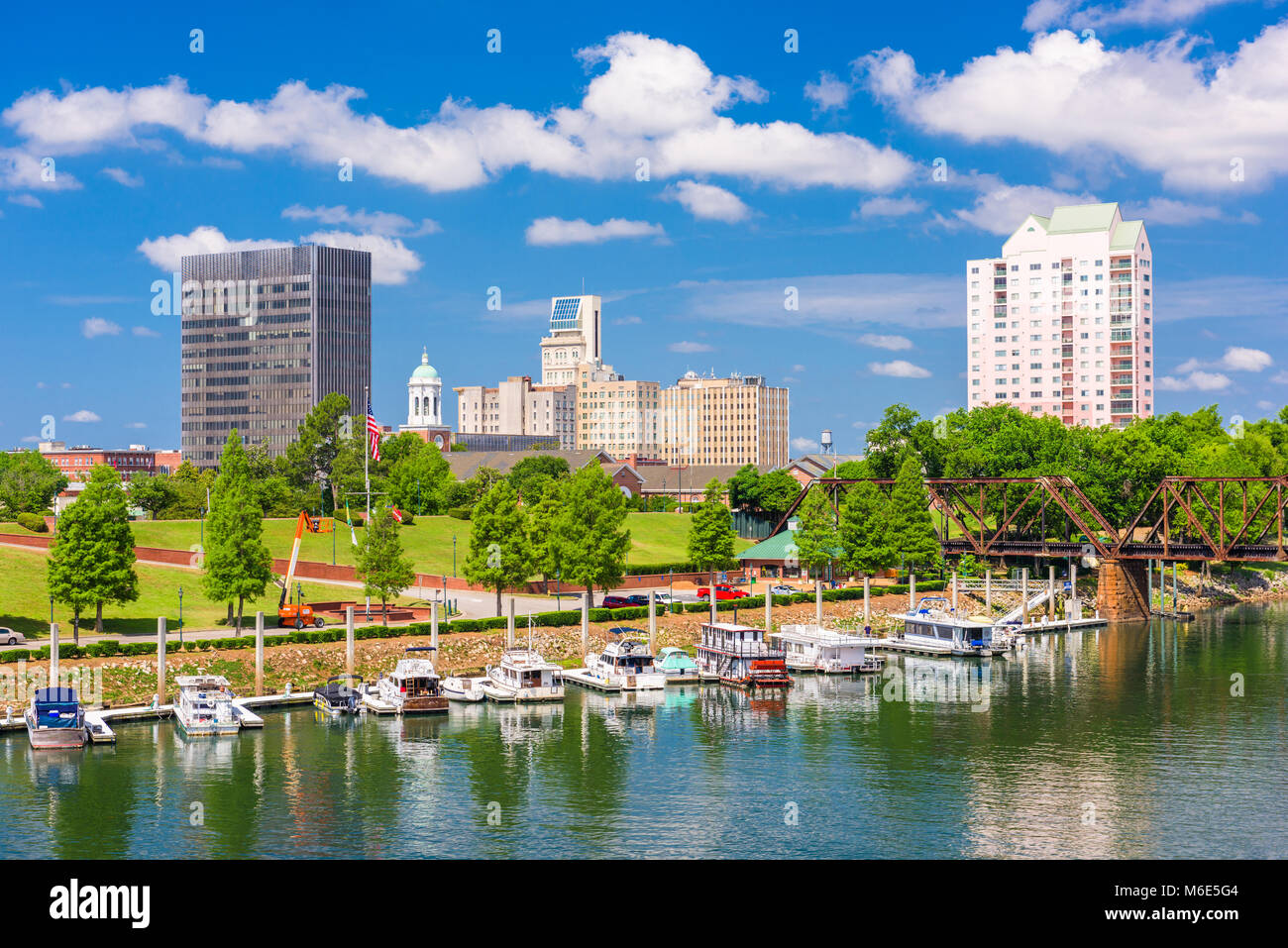 Augusta, Georgia, USA Skyline am Savannah River. Stockfoto