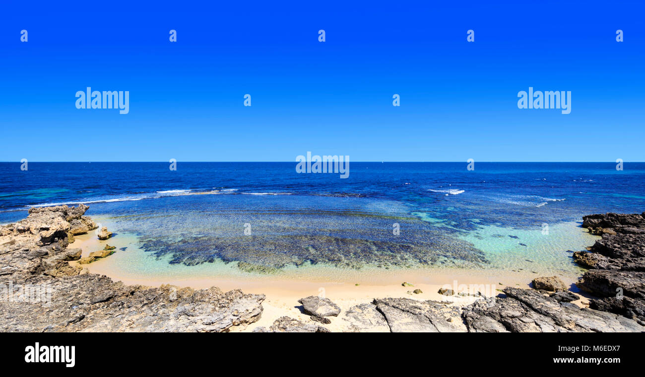 Freiliegende Kalkstein am North Beach, Perth, Western Australia Stockfoto