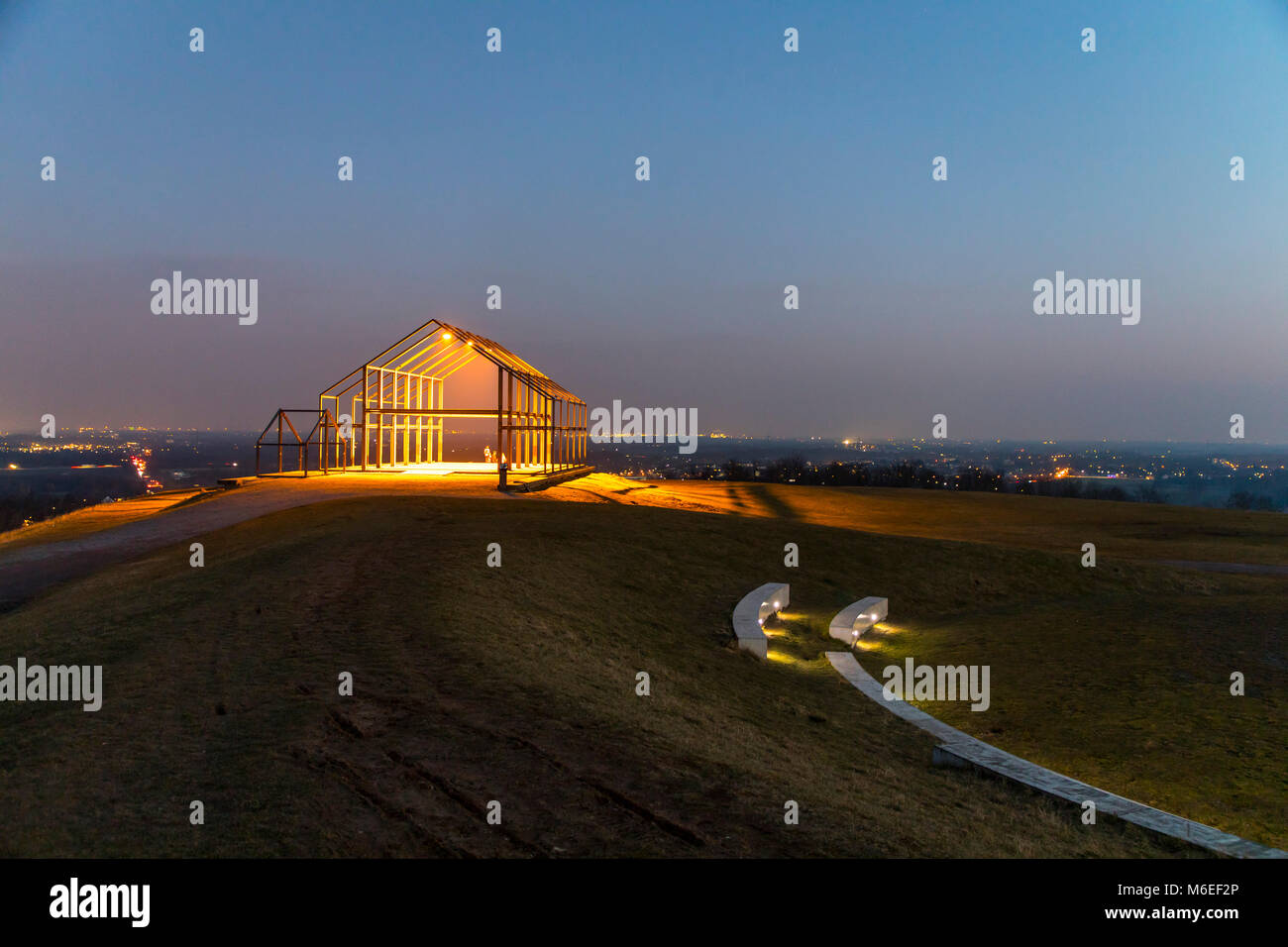 Die Halde Norddeutschland bei Neukirchen-Vluyn, Deutschland, ein Bergbau Berg dump, künstlicher Berg, heute Landschaftspark, Sehenswürdigkeiten, Artwork Hallenhau Stockfoto