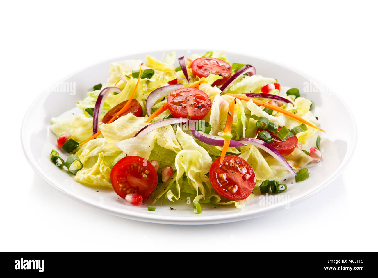 Gemüsesalat auf weißem Hintergrund Stockfoto