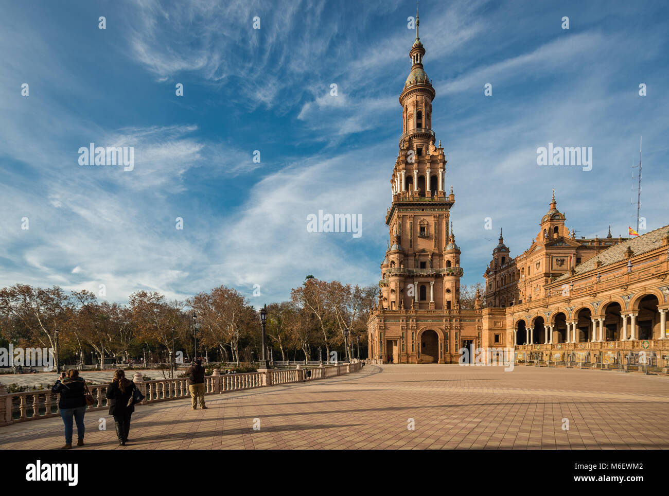 Blick auf die Plaza de Espana in Sevilla, Andalusien, Spanien. Stockfoto