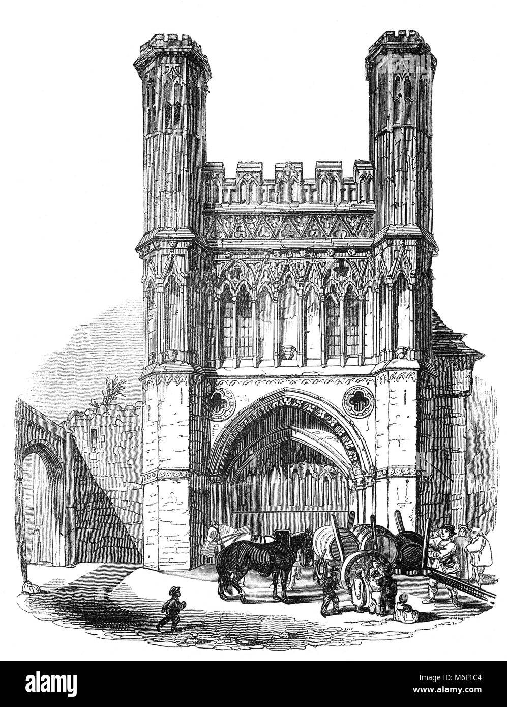 Das große Tor des Klosters aka St. Augustine's Gate oder Fyndon's Gate auf einen kleinen Platz bekannt seit der Herrschaft von Charles I. wie Lady's Wootton Grün. Das Gateway wurde errichtet von Abt Fyndon, der, im Jahr 1300 eine Charta für die Erweiterung der große Hof des Klosters erhalten. Während 1309, dem letzten Jahr seiner Gebietsabtei, erhielt er von König Edward II. Lassen Sie das Tor seiner Abtei zu embattle. Die Kathedrale von Canterbury, in Kent, England. Stockfoto