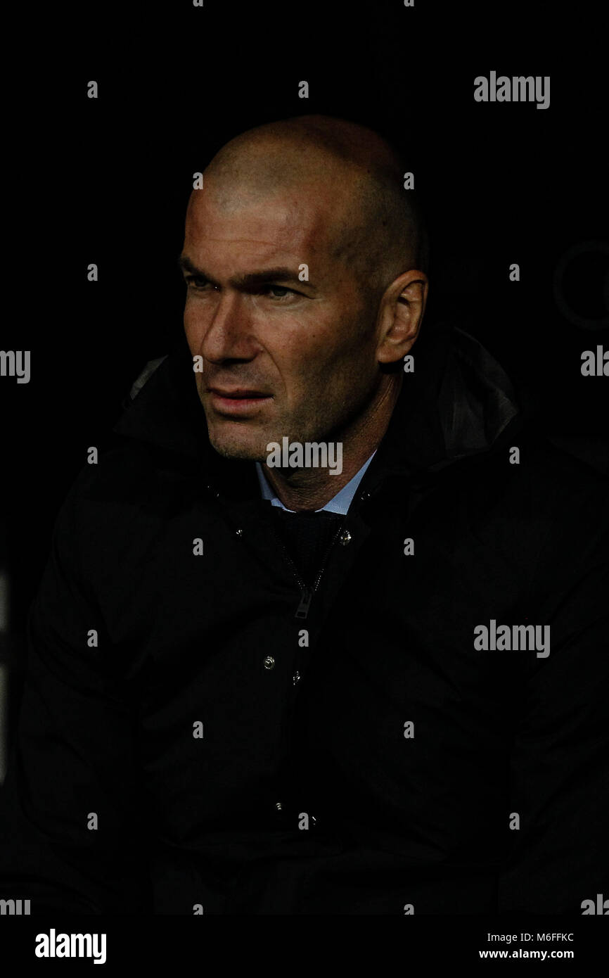Madrid, Spanien, 3. März 2018. Zinedine Zidane Trainer von Real Madrid La Liga Match zwischen Real Madrid gegen Getafe CF im Santiago Bernabeu in Madrid, Spanien, 3. März 2018. Credit: Gtres Información más Comuniación auf Linie, S.L./Alamy leben Nachrichten Stockfoto