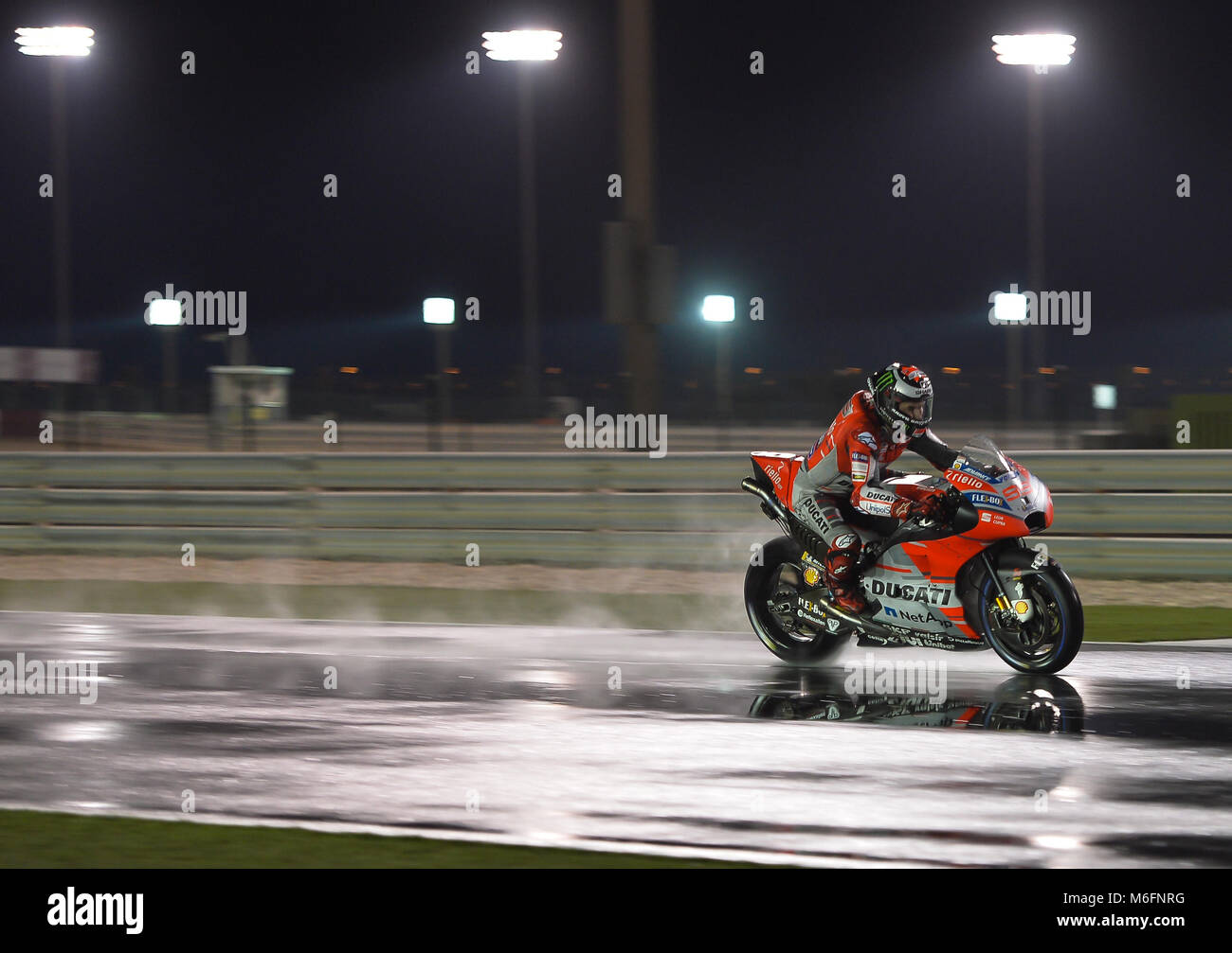 Doha. 3 Mär, 2018. Spanische MotoGP-Fahrer Jorge Lorenzo von Ducati Team steuert sein Fahrrad während dem letzten Tag vor der Saison Test auf dem Losail International Circuit in der katarischen Hauptstadt Doha am 3. März 2018. Credit: Nikku/Xinhua/Alamy leben Nachrichten Stockfoto