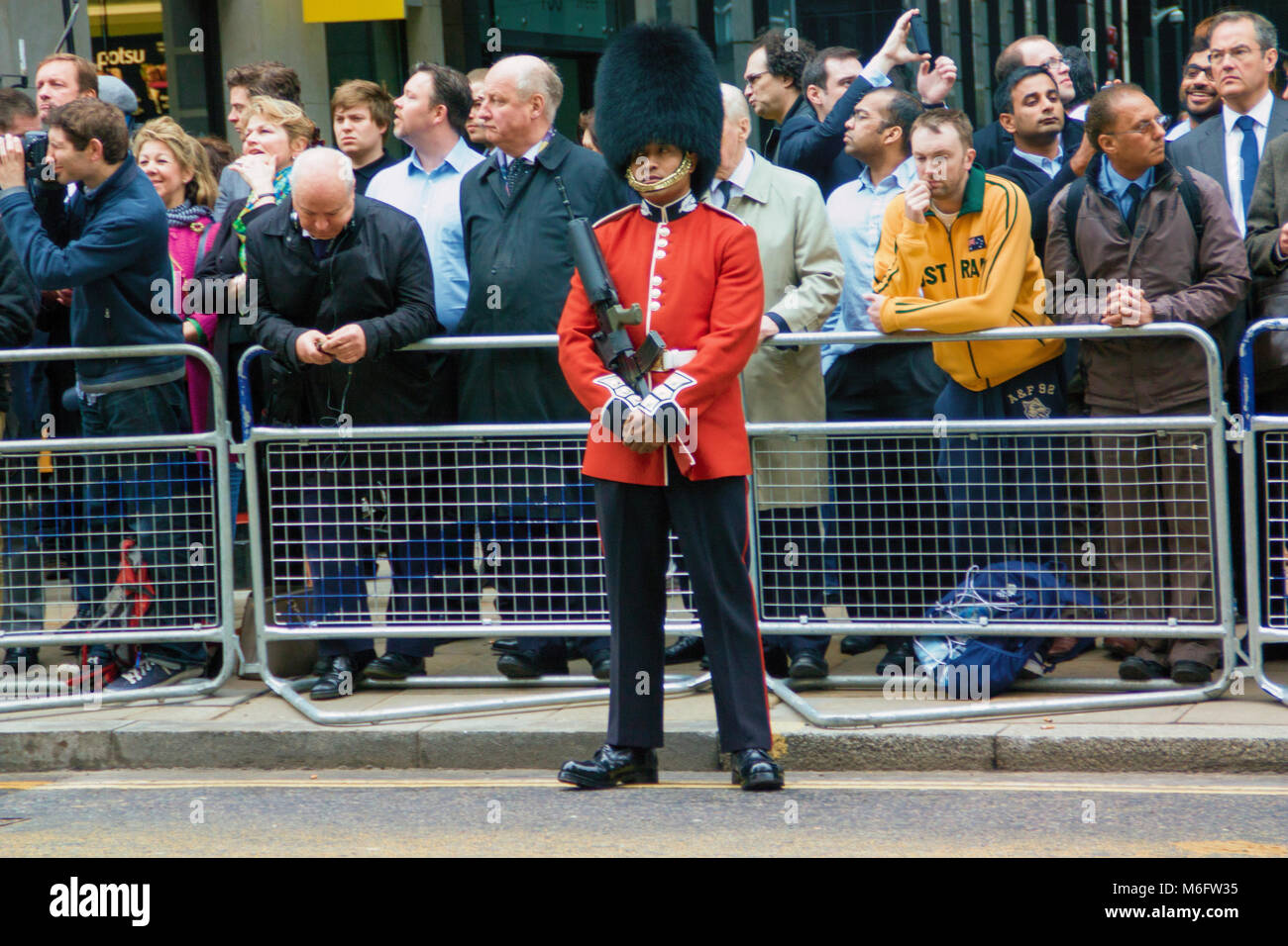 Soldaten auf der Parade an Margret Thatches Beerdigung, London, England, UK; Stockfoto