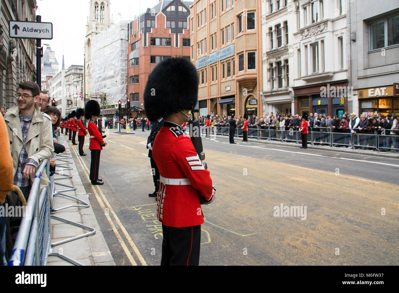 Soldaten auf der Parade an Margret Thatches Beerdigung, London, England, UK; Stockfoto