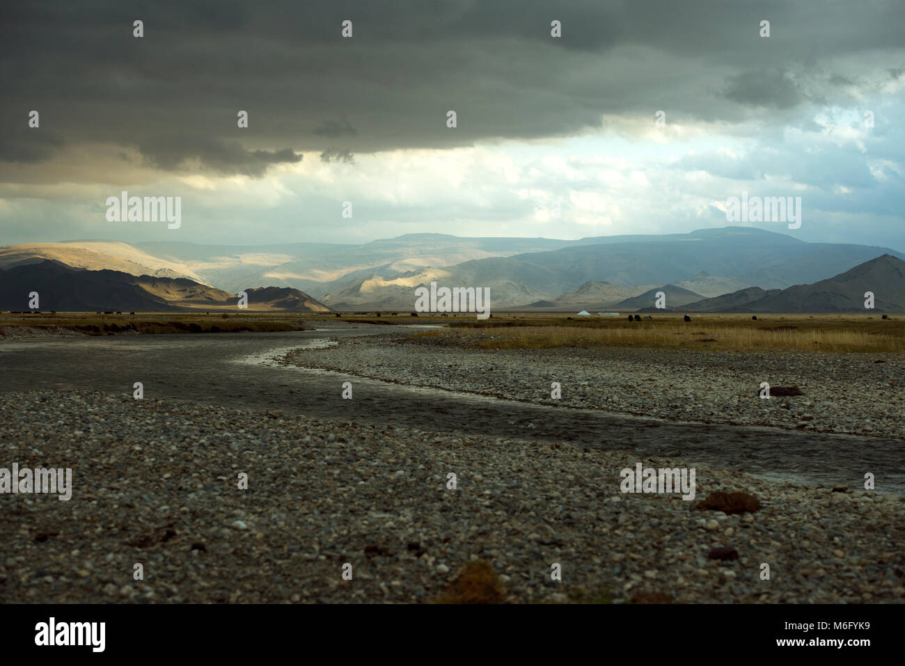 Nomadische kasachischen Lebensstil in der großen, fernen Altai Gebirge im Westen der Mongolei. Stockfoto