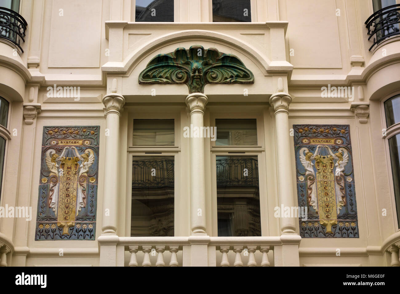 Von Hennebique Gebäude Detail (Bau 1898-1900), Rue Danton, Paris, Frankreich Stockfoto