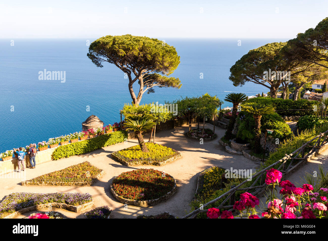 Terrasse auf dem Meer, Villa Rufolo, Ravello, Amalfi, Kampanien, Italien Stockfoto