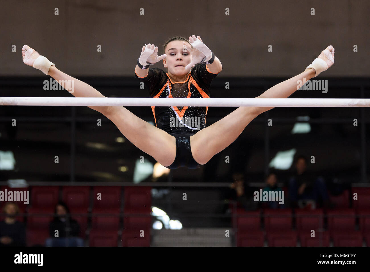 Stuttgart, Deutschland. 03 Mär, 2018. Stufenbarren: Marielle Billet (KRK). GES/Turnen/Bundesliga: Saisonauftakt, 03.03.2018 ------ | Nutzung der weltweiten Kredit: dpa/Alamy leben Nachrichten Stockfoto