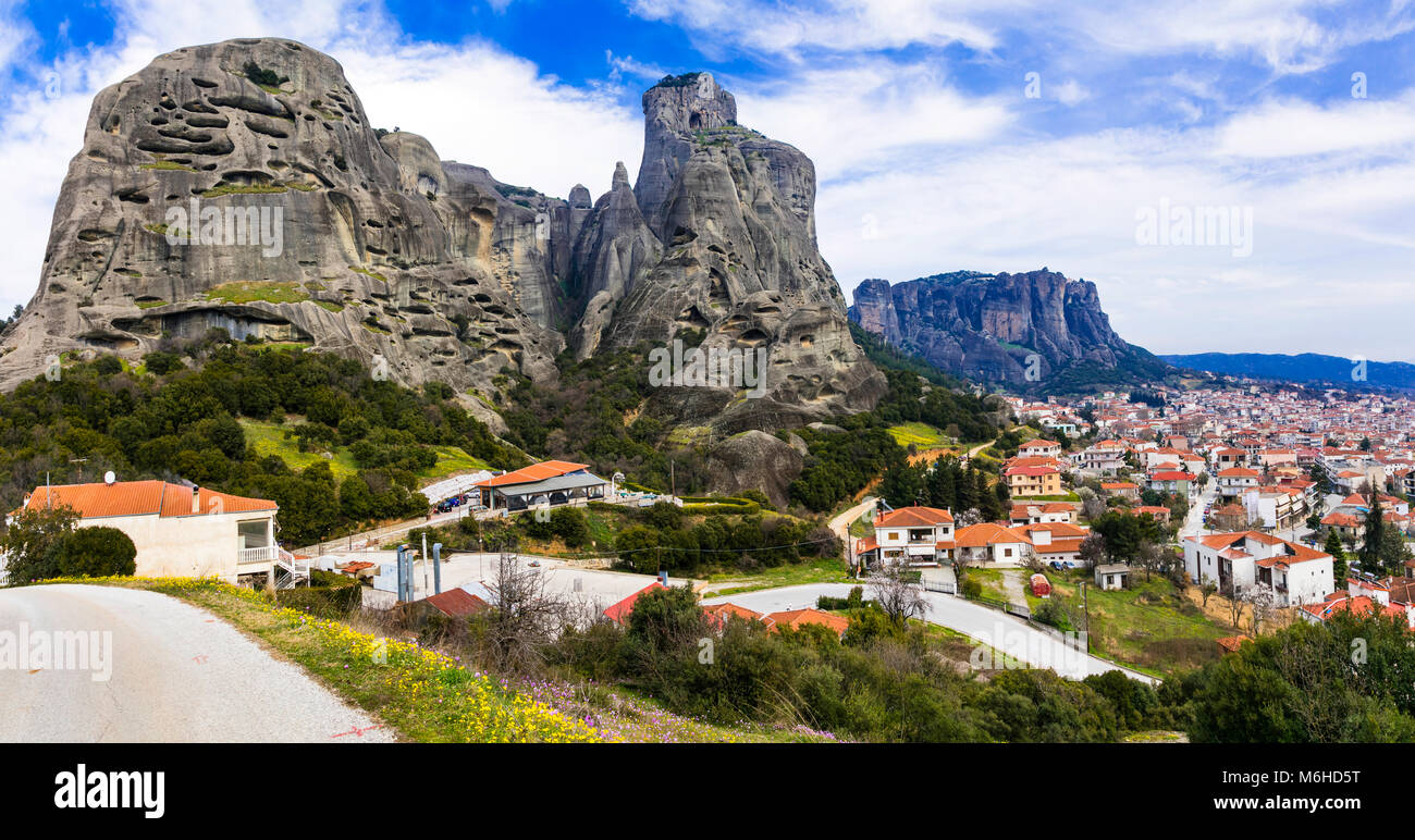 Beeindruckende Kalambaka Dorf, Panoramaaussicht, Griechenland. Stockfoto