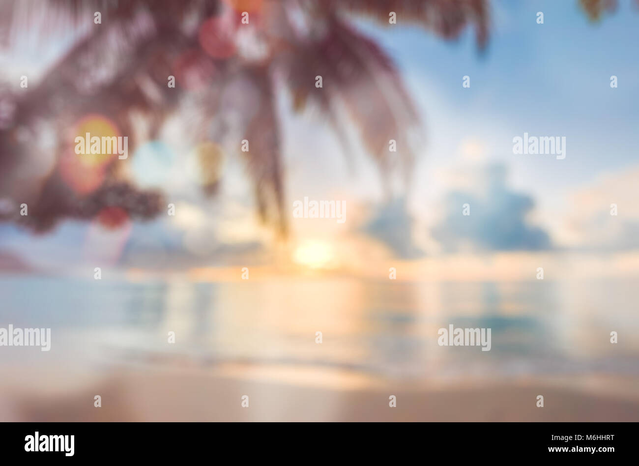 Defokussierten tropischen Strand. Perfekter Urlaub Hintergrund. Stockfoto