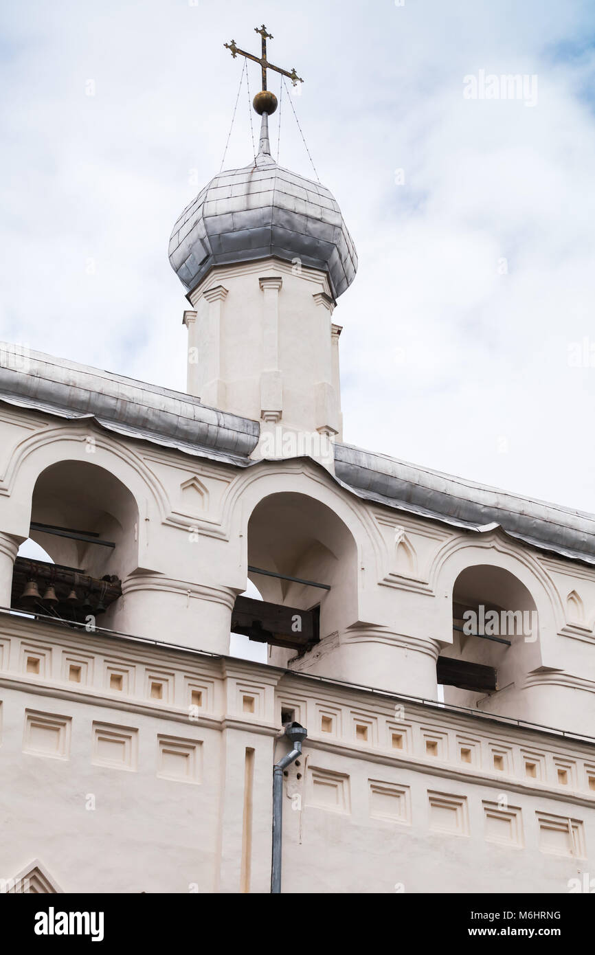 Glockenturm der St. Sophia Kathedrale. In Weliki Nowgorod, Russland. Es wurde 1045-1050 gebaut Stockfoto